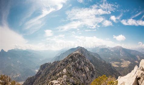  “Journey to the Emerald Valley”: Un racconto di coraggio e saggezza nascosto tra le montagne turche 